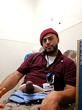 gardy8585 online show from November 26, 1:44 pm