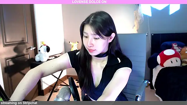 Snapshot of minarocket_ chatting on December 30, 3:34 pm minarocket  online show from December 30, 3:34 pm