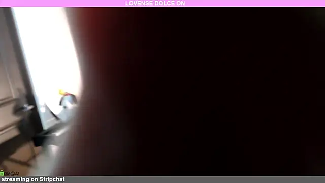 Snapshot of minarocket_ chatting on February 8, 4:25 pm minarocket  online show from February 8, 4:25 pm