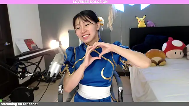 minarocket  online show from December 4, 4:06 pm