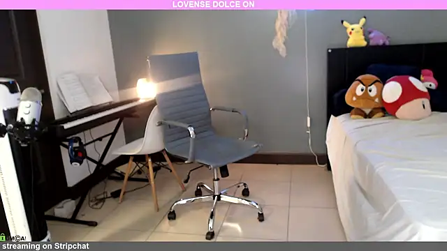 minarocket  online show from December 14, 6:46 pm