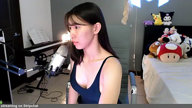 minarocket  online show from April 14, 4:23 pm