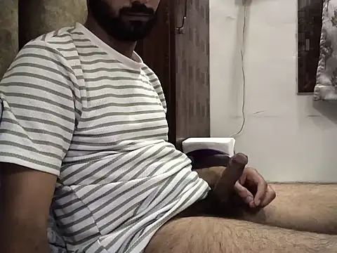 Snapshot of brownie_cake_cb chatting on April 23, 3:57 pm brownie cake cb online show from April 23, 3:57 pm