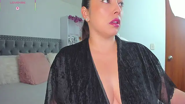 Kyllie B online show from April 23, 3:13 am