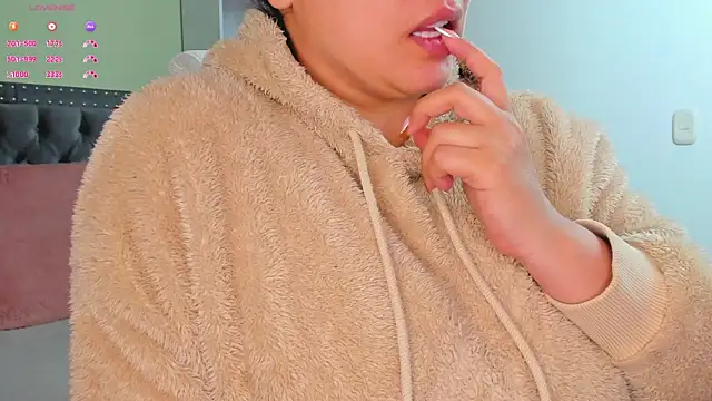 Kyllie B online show from November 25, 2:34 am