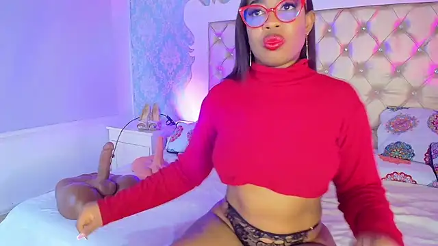 CaseyMoon online show from March 18, 1:24 pm