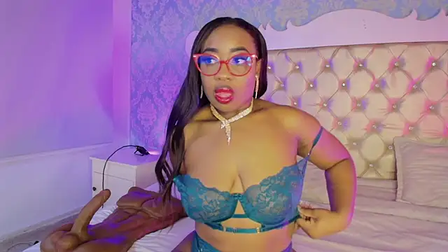 CaseyMoon online show from January 12, 12:45 pm