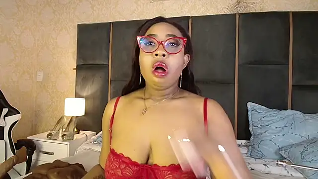 CaseyMoon online show from November 25, 12:38 pm