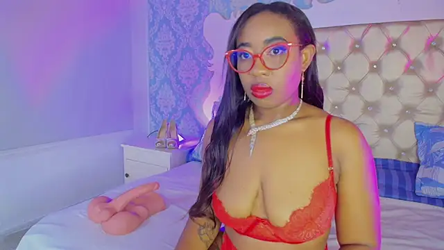 Snapshot of CaseyMoon chatting on February 13, 12:38 pm CaseyMoon online show from February 13, 12:38 pm