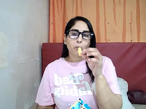 Snapshot of Indiankushy chatting on October 30, 4:15 pm Indiankushy online show from October 30, 4:15 pm