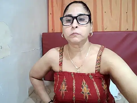 Snapshot of Indiankushy chatting on November 5, 4:32 pm Indiankushy online show from November 5, 4:32 pm