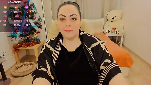 Nina Hopper online show from December 17, 12:54 pm