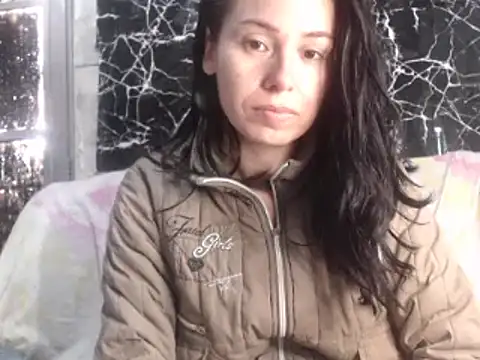 Venusluxodomme online show from June 19, 7:30 pm