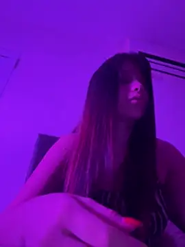 kiarafonseca  online show from February 20, 1:24 am