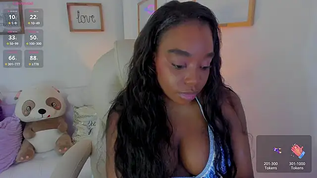 Snapshot of zobe_love chatting on May 11, 5:21 pm zobe love online show from May 11, 5:21 pm