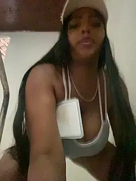 Snapshot of MonicaSex_ chatting on June 28, 6:03 pm MonicaSex online show from June 28, 6:03 pm