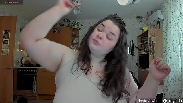 Snapshot of Raydirin chatting on October 15, 1:19 pm Raydirin online show from October 15, 1:19 pm