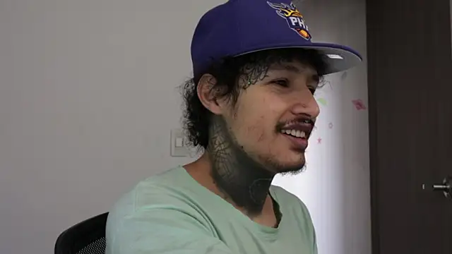 trieone online show from March 5, 2:13 pm