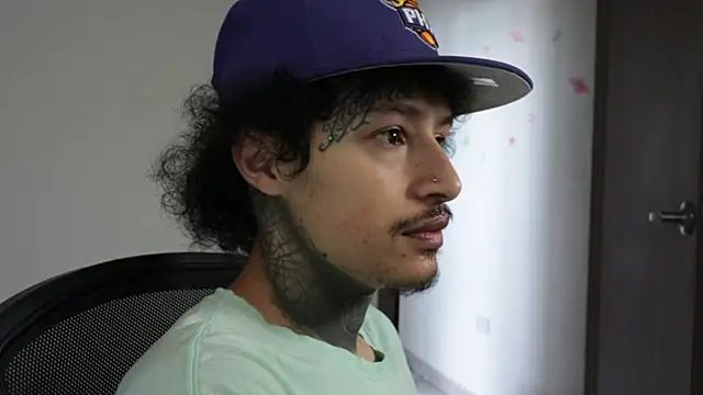 trieone online show from March 26, 2:15 pm