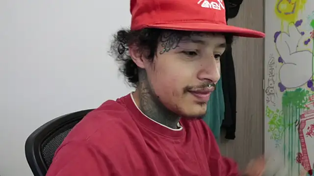 Snapshot of trieone chatting on January 14, 3:15 pm trieone online show from January 14, 3:15 pm