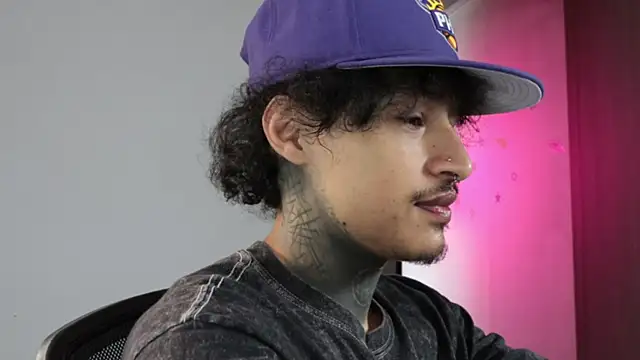 trieone online show from April 13, 1:15 pm