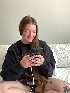 PussiesnCream  online show from April 20, 3:57 pm
