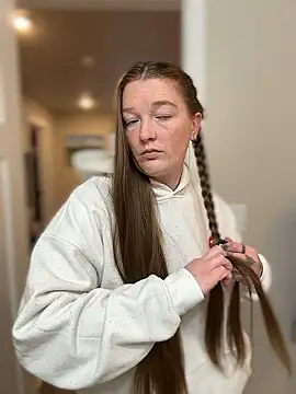 PussiesnCream  online show from January 15, 4:32 pm