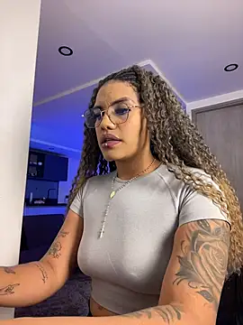 Victoria14  online show from January 6, 10:03 pm