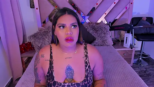Victoria14  online show from February 25, 1:30 am
