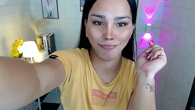 urnaughtydolly69 online show from November 6, 2:04 am