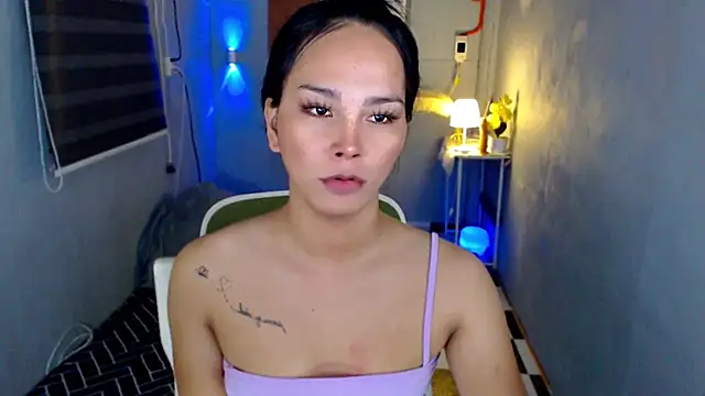 urnaughtydolly69 online show from July 13, 11:42 am