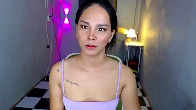 urnaughtydolly69 online show from June 15, 10:59 am