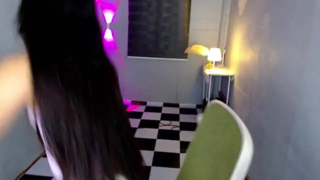 urnaughtydolly69 online show from June 17, 10:25 am