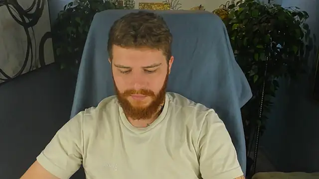 Snapshot of DominicGengry chatting on November 15, 8:35 pm DominicGengry online show from November 15, 8:35 pm