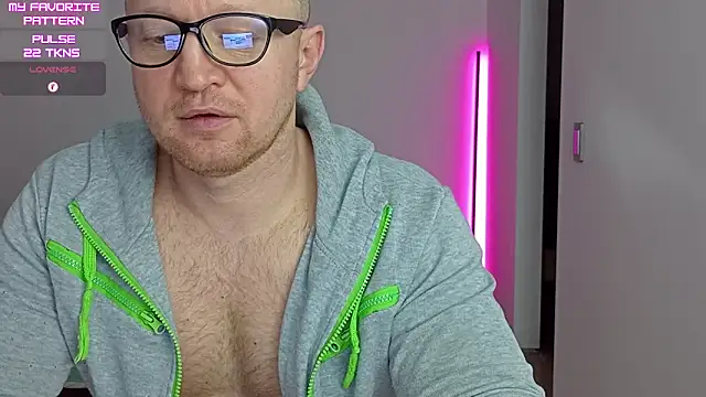 kevintyler69 online show from May 27, 1:57 am