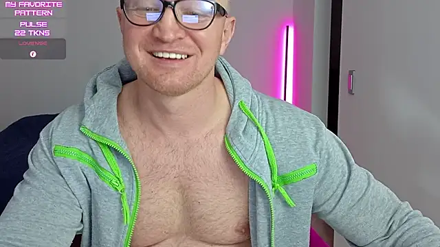 kevintyler69 online show from May 24, 4:34 am