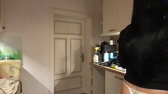 Viola Beck online show from November 13, 6:17 am