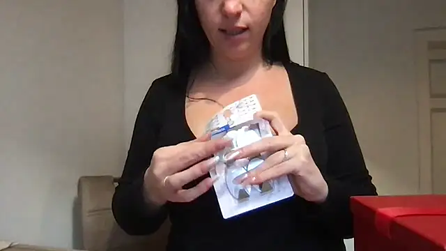 Snapshot of Viola_Beck chatting on December 5, 11:09 am Viola Beck online show from December 5, 11:09 am