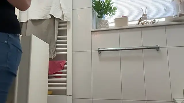 Snapshot of Viola_Beck chatting on January 16, 10:30 am Viola Beck online show from January 16, 10:30 am