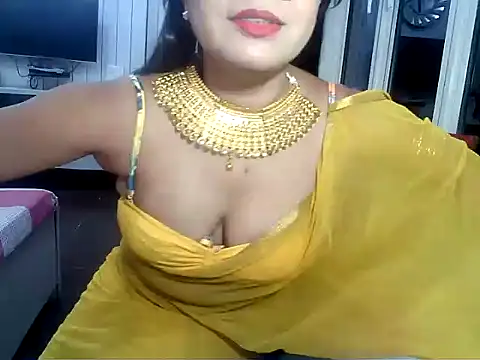 Snapshot of yourradhika chatting on November 6, 6:34 pm yourradhika online show from November 6, 6:34 pm