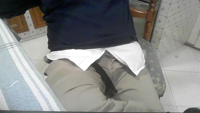 polloiw online show from October 22, 1:32 pm