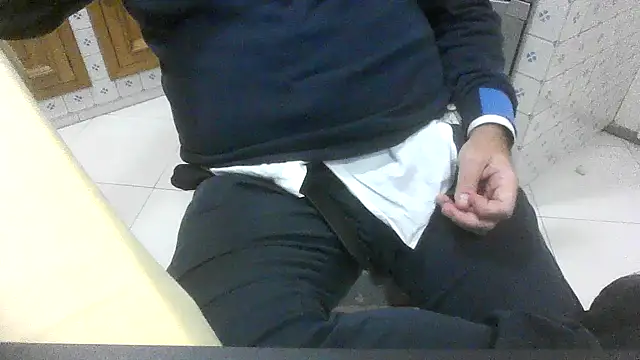 polloiw online show from October 5, 3:25 pm