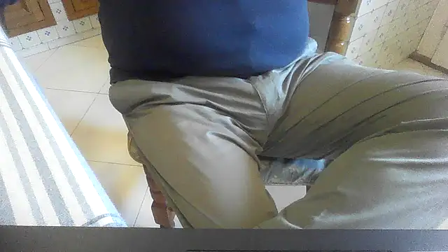 polloiw online show from October 25, 9:52 am