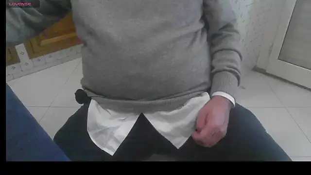 polloiw online show from March 1, 8:58 am