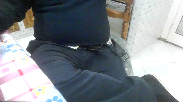 polloiw online show from October 16, 11:18 am