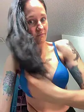 lolabunny9 online show from March 17, 12:57 pm