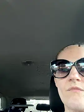 lolabunny9 online show from November 23, 7:02 pm