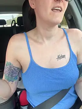 lolabunny9 online show from March 28, 3:57 pm