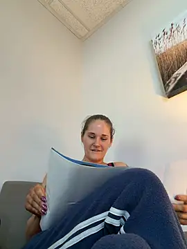 lolabunny9 online show from February 13, 3:45 pm