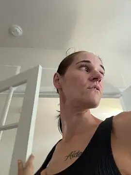 lolabunny9 online show from October 25, 5:46 pm